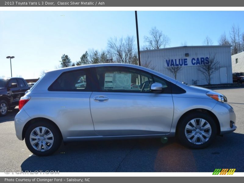 Classic Silver Metallic / Ash 2013 Toyota Yaris L 3 Door