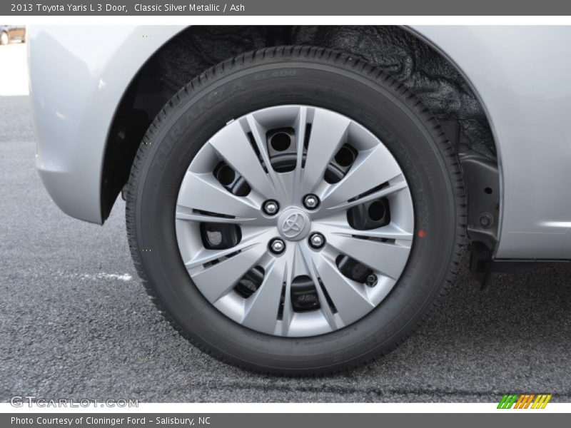 Classic Silver Metallic / Ash 2013 Toyota Yaris L 3 Door