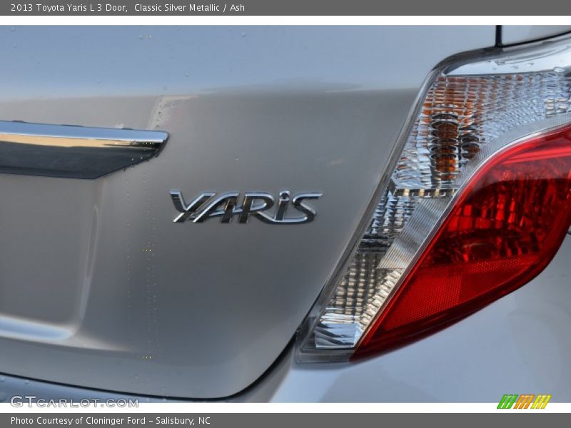 Classic Silver Metallic / Ash 2013 Toyota Yaris L 3 Door