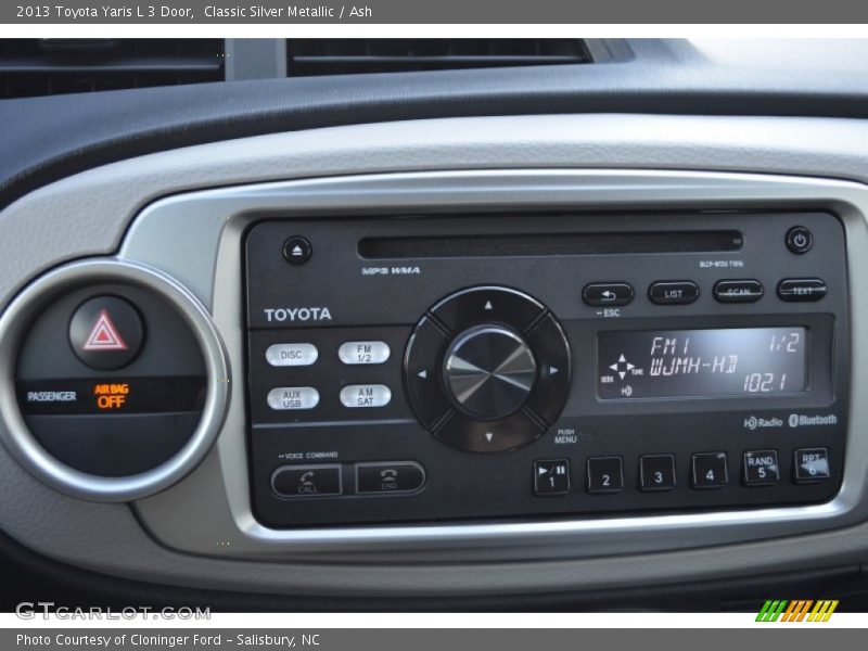 Classic Silver Metallic / Ash 2013 Toyota Yaris L 3 Door