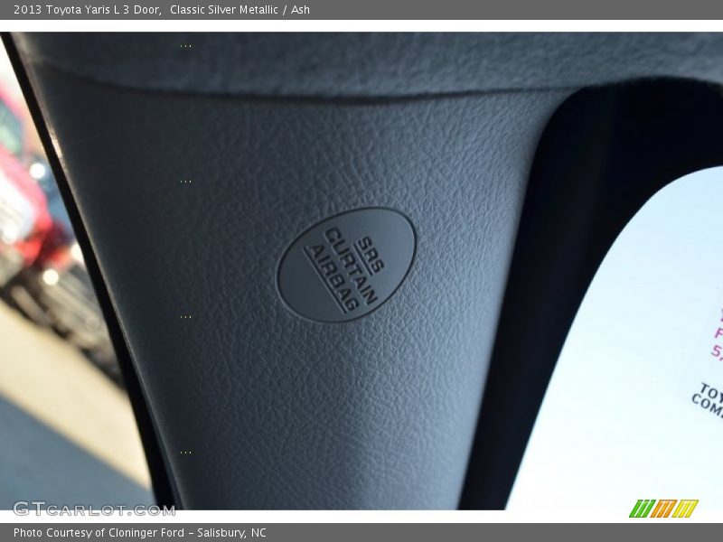 Classic Silver Metallic / Ash 2013 Toyota Yaris L 3 Door