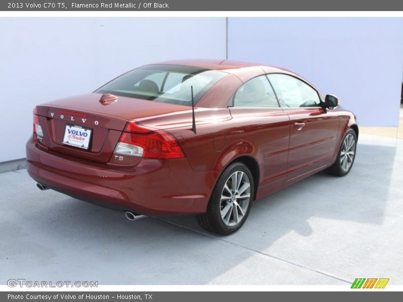 Flamenco Red Metallic / Off Black 2013 Volvo C70 T5