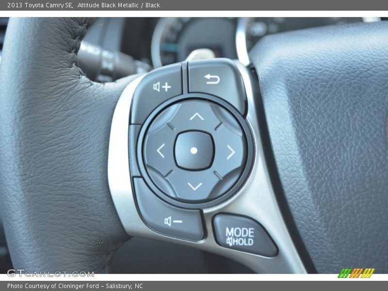 Controls of 2013 Camry SE