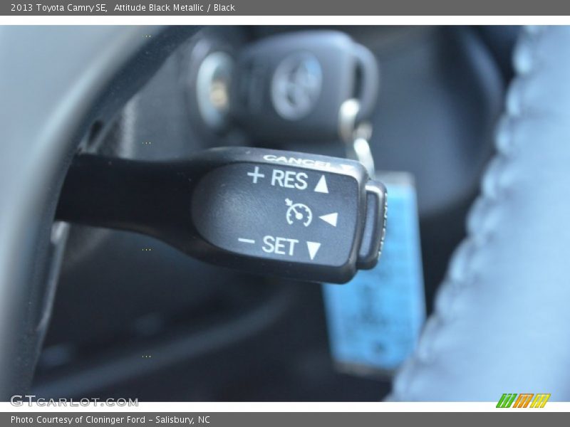 Attitude Black Metallic / Black 2013 Toyota Camry SE
