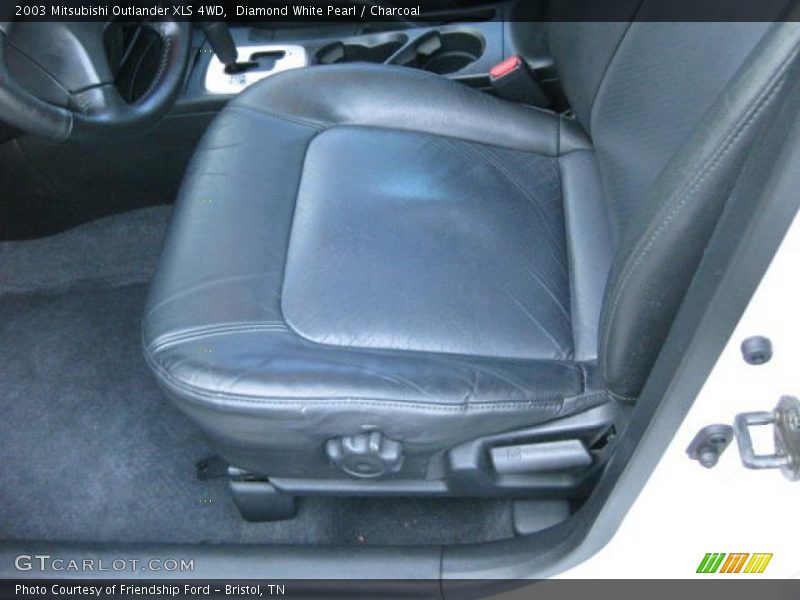 Diamond White Pearl / Charcoal 2003 Mitsubishi Outlander XLS 4WD