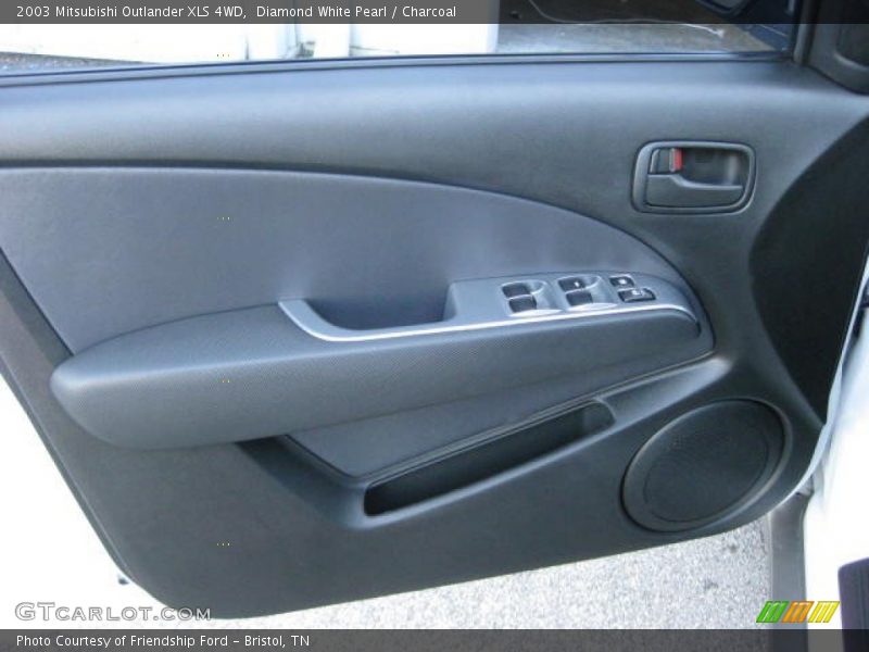 Diamond White Pearl / Charcoal 2003 Mitsubishi Outlander XLS 4WD