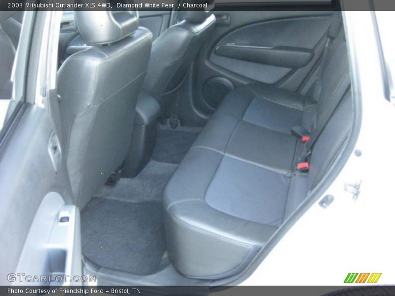 Diamond White Pearl / Charcoal 2003 Mitsubishi Outlander XLS 4WD
