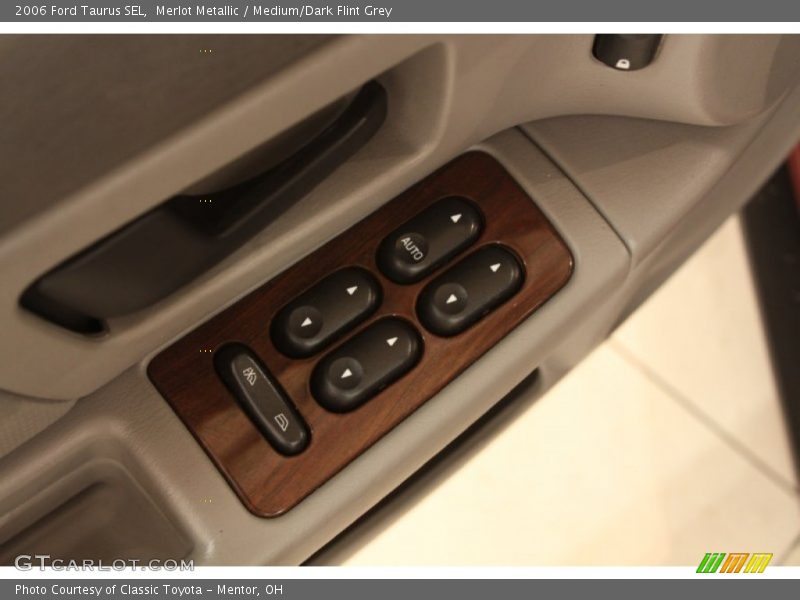 Merlot Metallic / Medium/Dark Flint Grey 2006 Ford Taurus SEL