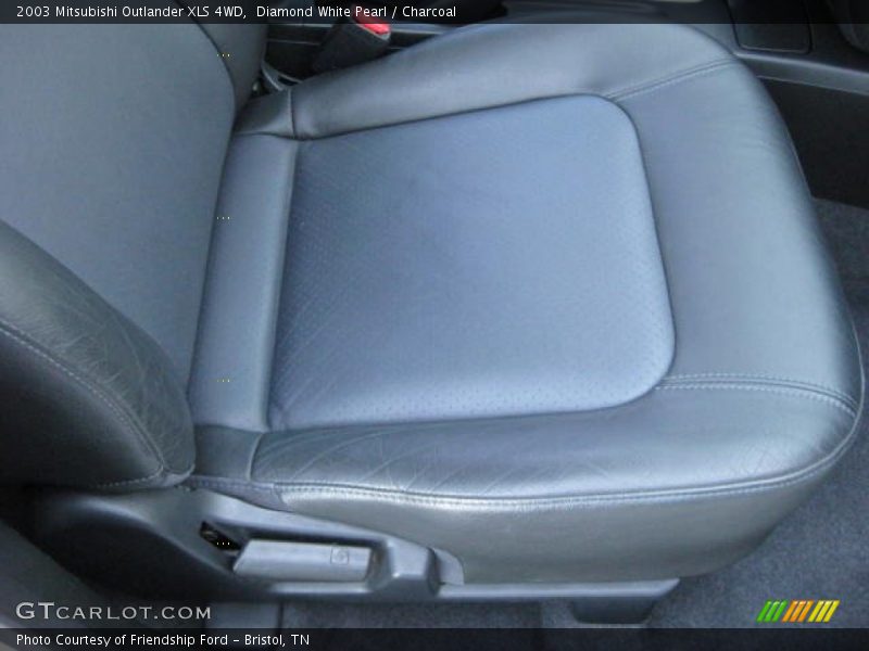Diamond White Pearl / Charcoal 2003 Mitsubishi Outlander XLS 4WD