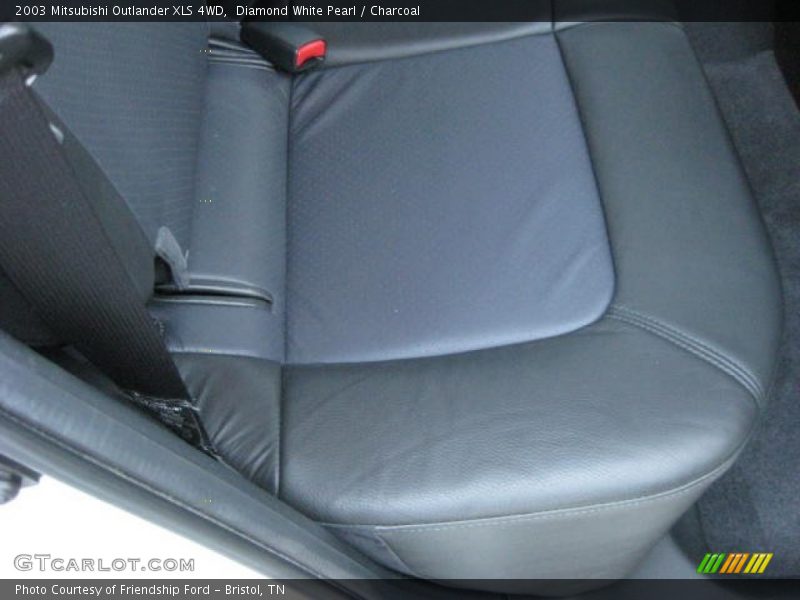 Diamond White Pearl / Charcoal 2003 Mitsubishi Outlander XLS 4WD
