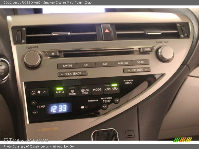 Controls of 2011 RX 350 AWD