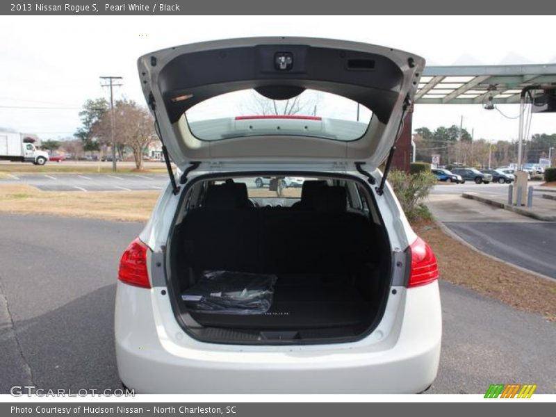 Pearl White / Black 2013 Nissan Rogue S