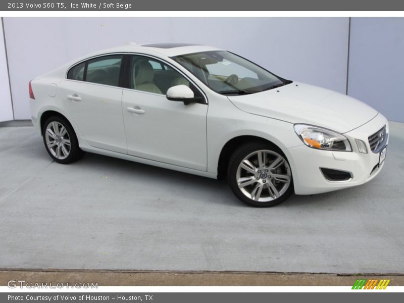 Ice White / Soft Beige 2013 Volvo S60 T5