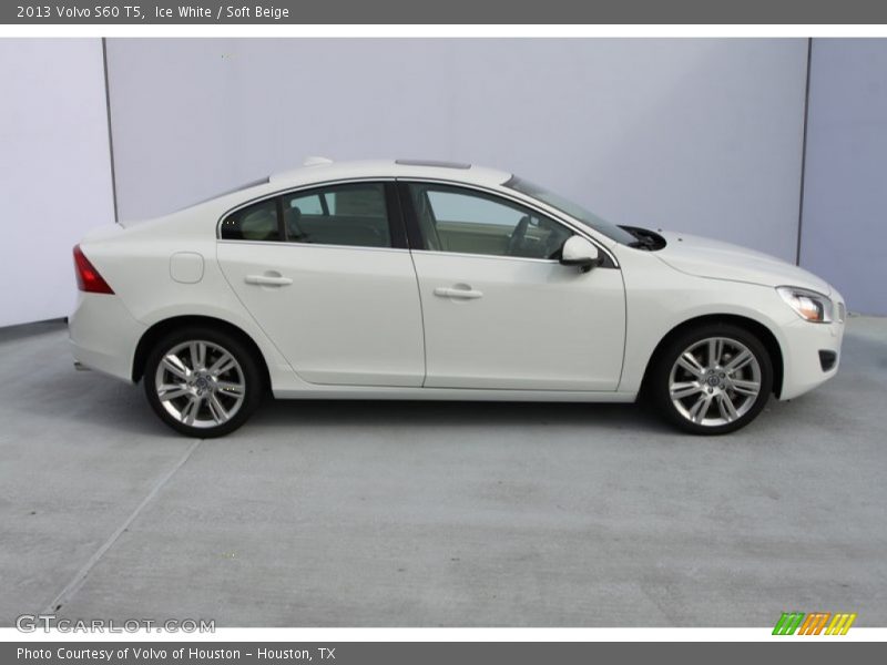 Ice White / Soft Beige 2013 Volvo S60 T5