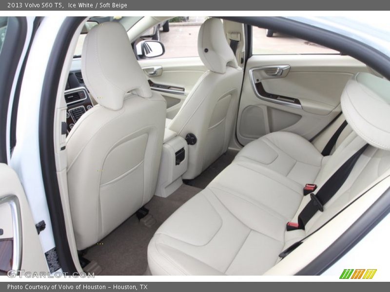 Ice White / Soft Beige 2013 Volvo S60 T5