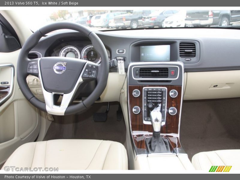 Ice White / Soft Beige 2013 Volvo S60 T5