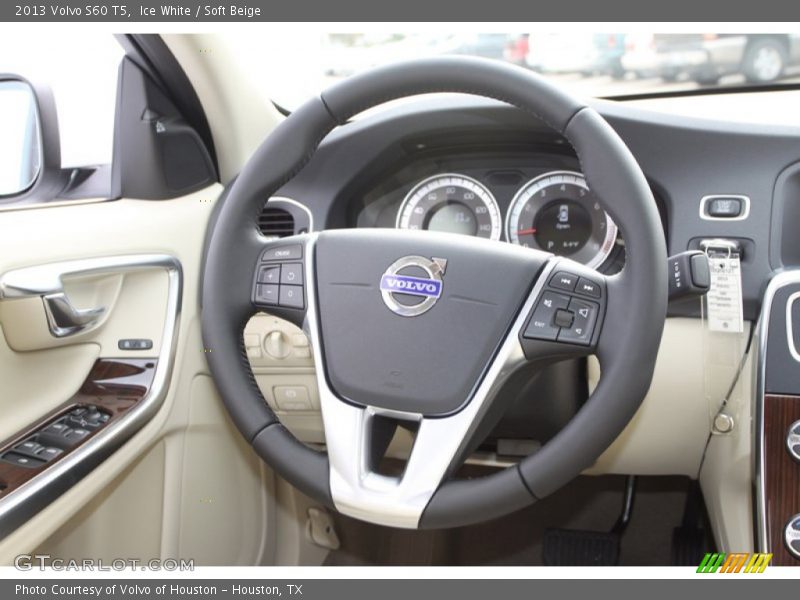 Ice White / Soft Beige 2013 Volvo S60 T5