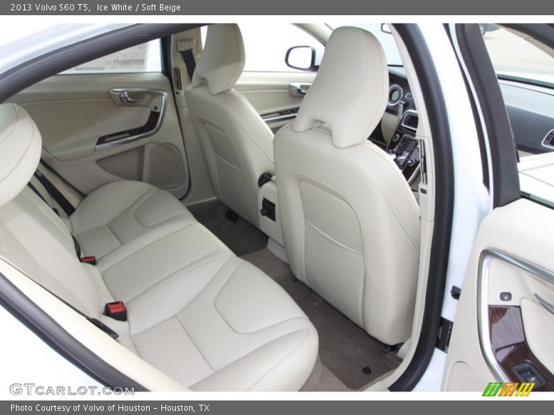Ice White / Soft Beige 2013 Volvo S60 T5
