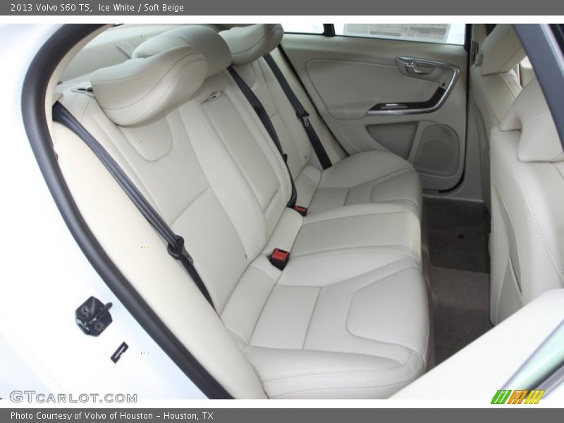 Ice White / Soft Beige 2013 Volvo S60 T5