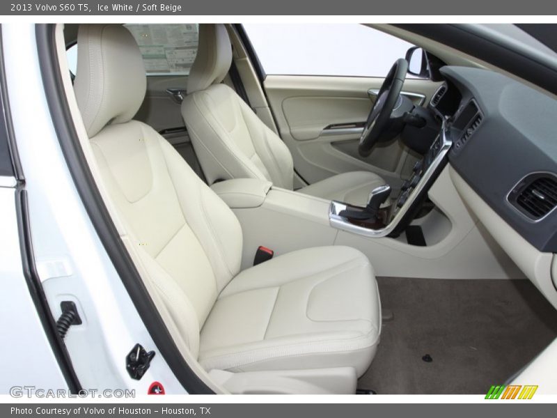 Ice White / Soft Beige 2013 Volvo S60 T5