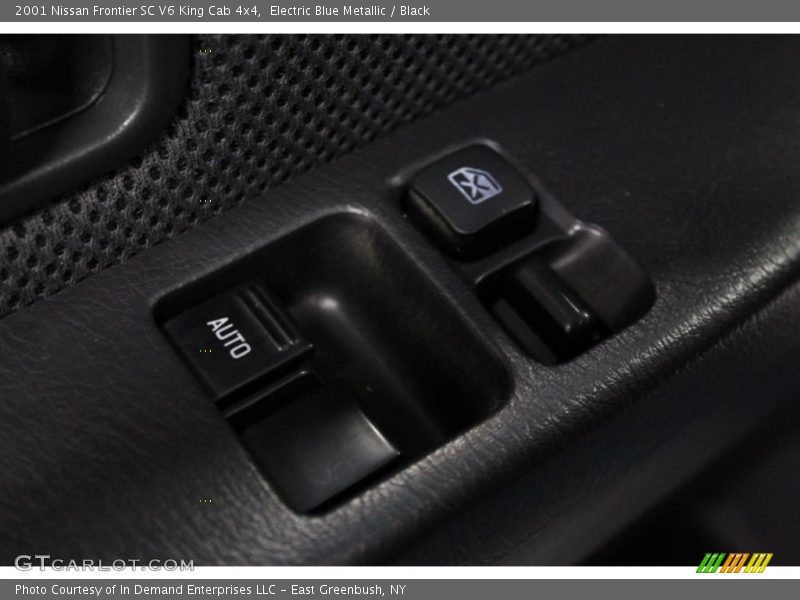Electric Blue Metallic / Black 2001 Nissan Frontier SC V6 King Cab 4x4