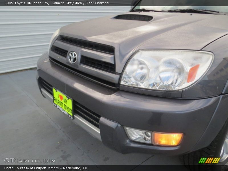 Galactic Gray Mica / Dark Charcoal 2005 Toyota 4Runner SR5