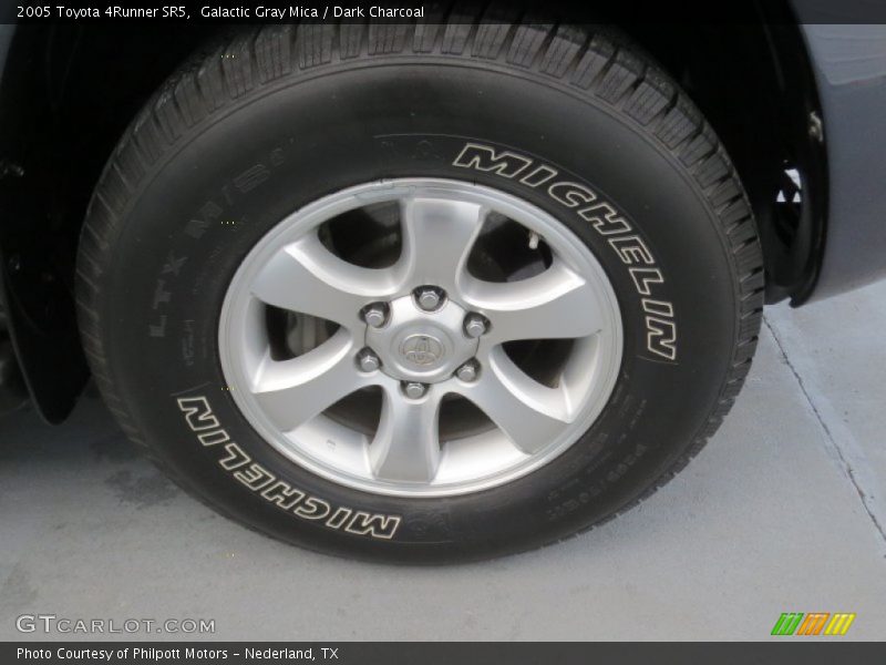 Galactic Gray Mica / Dark Charcoal 2005 Toyota 4Runner SR5