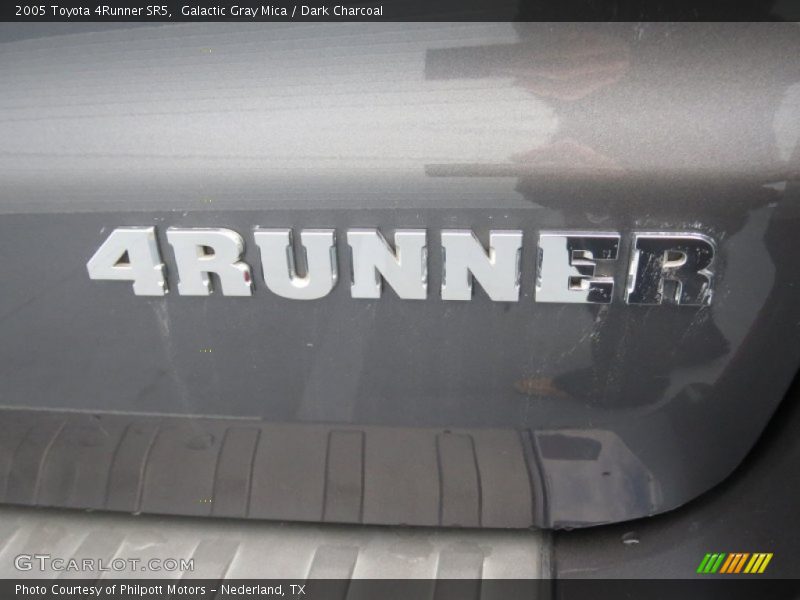 Galactic Gray Mica / Dark Charcoal 2005 Toyota 4Runner SR5