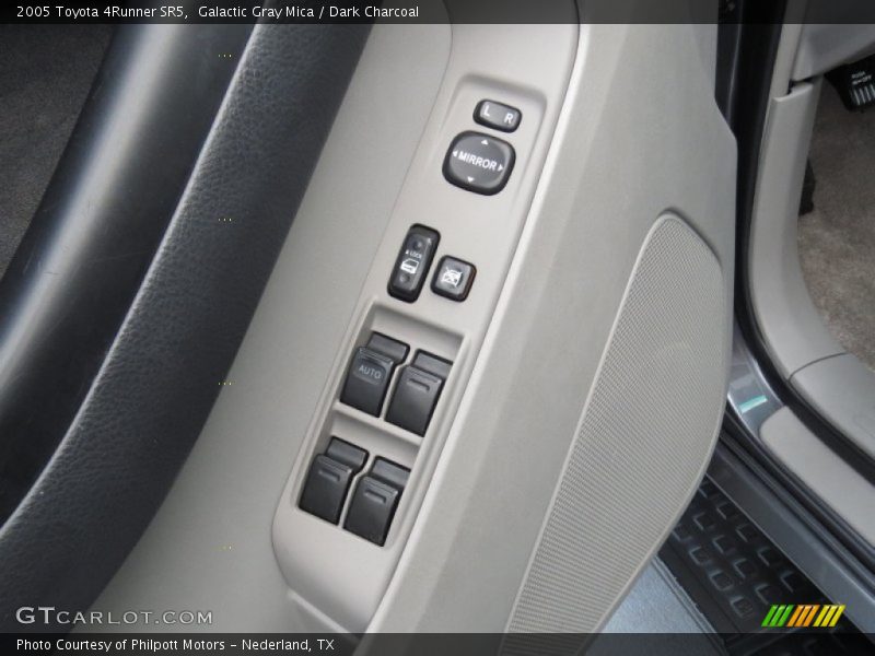 Galactic Gray Mica / Dark Charcoal 2005 Toyota 4Runner SR5