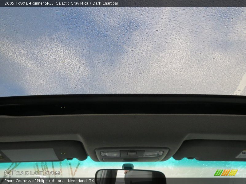 Galactic Gray Mica / Dark Charcoal 2005 Toyota 4Runner SR5
