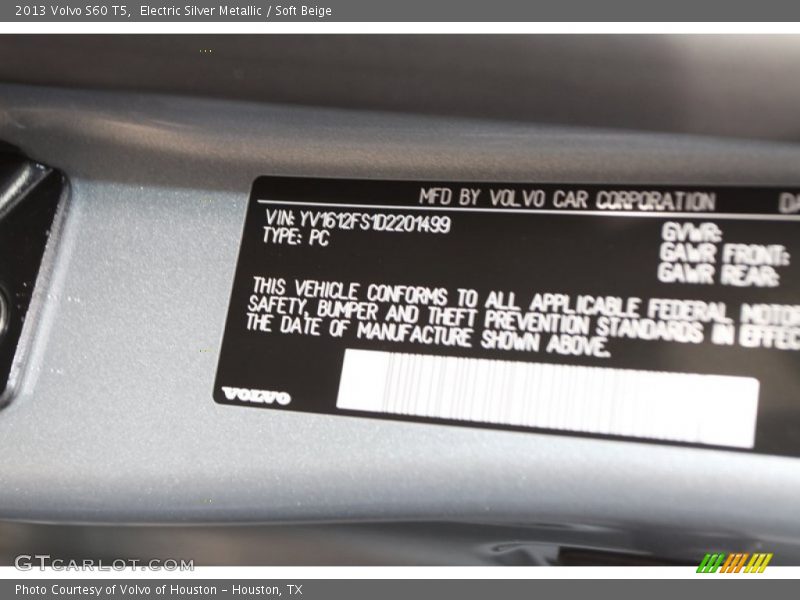 Electric Silver Metallic / Soft Beige 2013 Volvo S60 T5