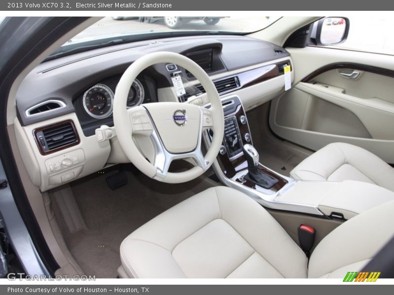  2013 XC70 3.2 Sandstone Interior