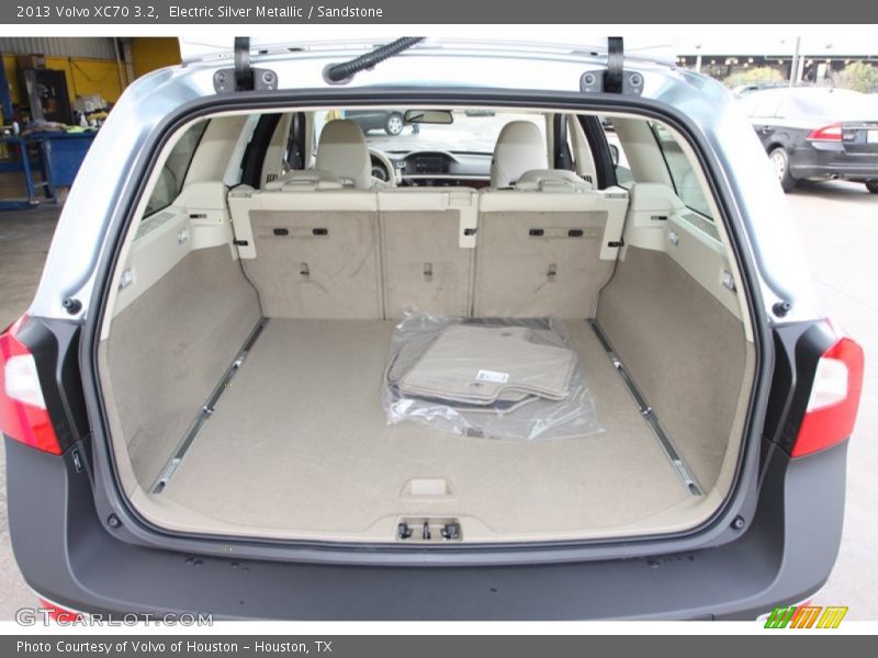  2013 XC70 3.2 Trunk