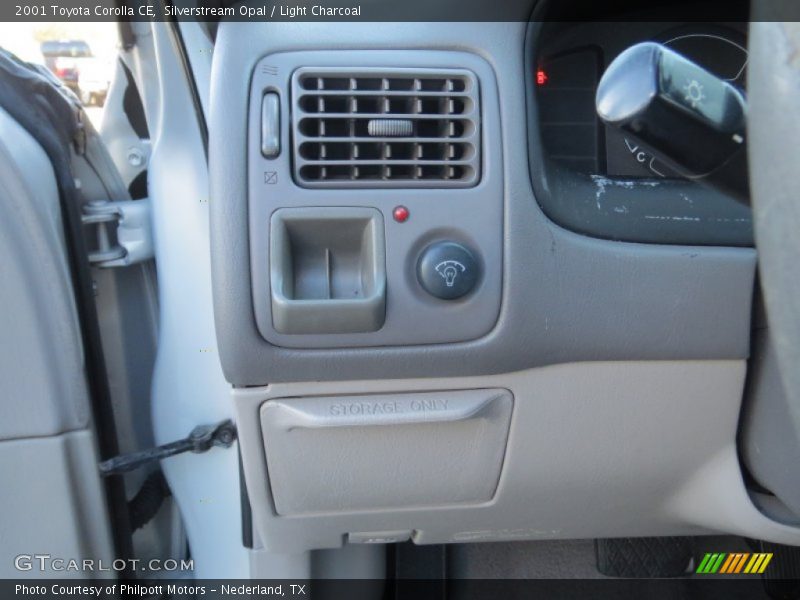 Silverstream Opal / Light Charcoal 2001 Toyota Corolla CE