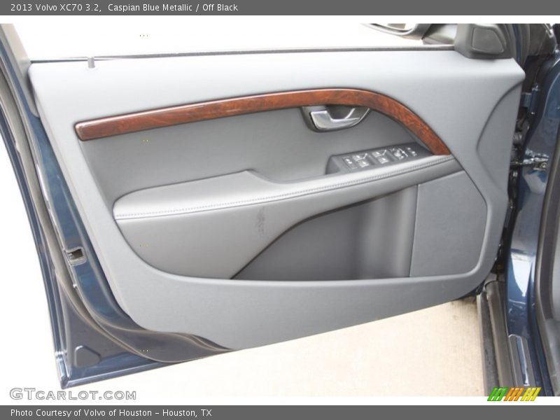 Caspian Blue Metallic / Off Black 2013 Volvo XC70 3.2