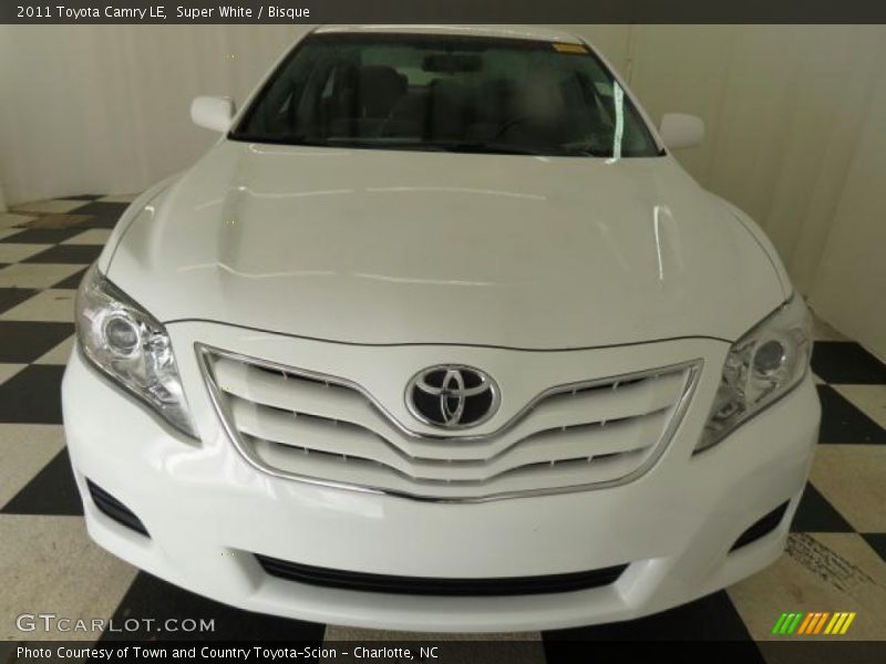 Super White / Bisque 2011 Toyota Camry LE