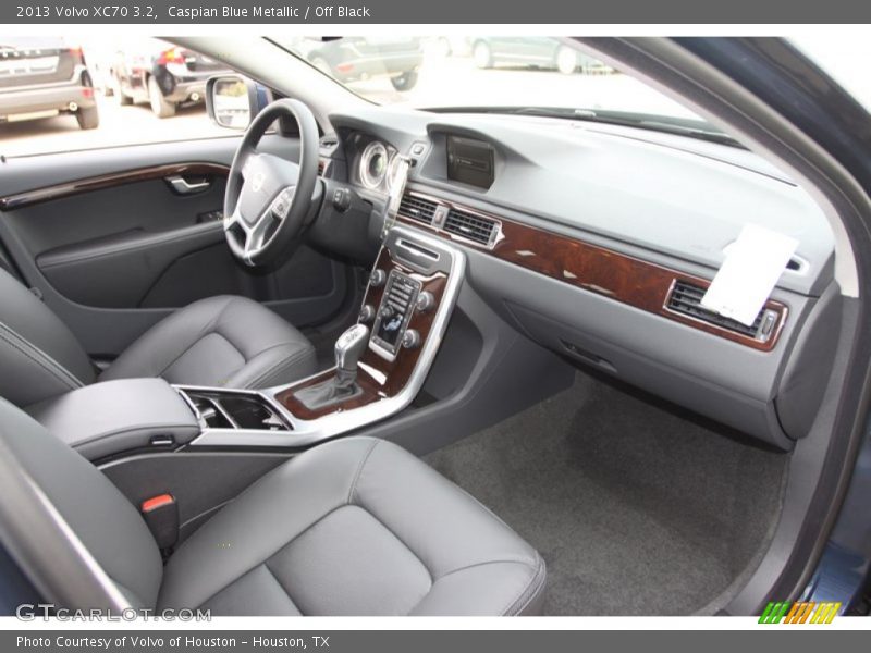  2013 XC70 3.2 Off Black Interior