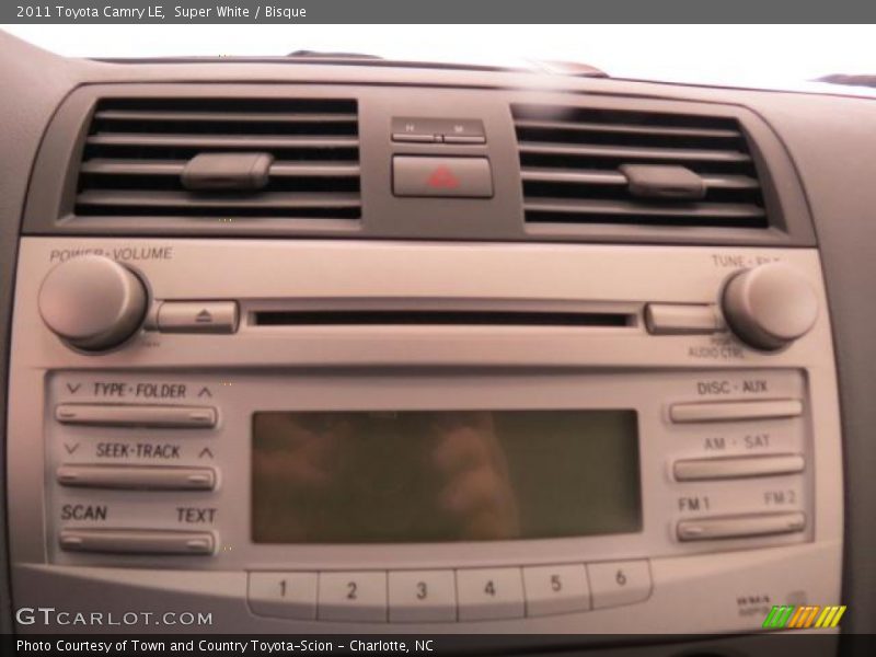 Super White / Bisque 2011 Toyota Camry LE