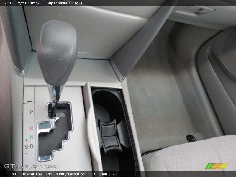 Super White / Bisque 2011 Toyota Camry LE