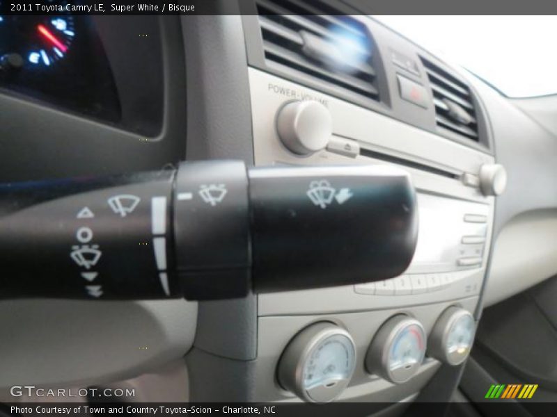 Super White / Bisque 2011 Toyota Camry LE