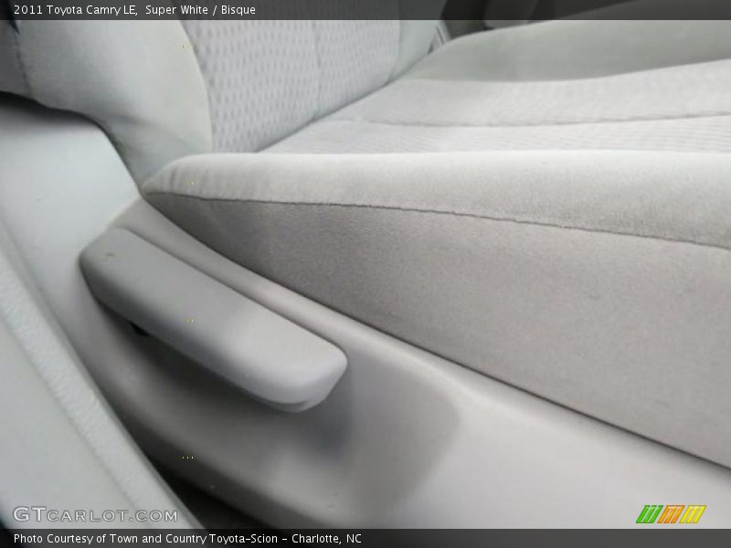 Super White / Bisque 2011 Toyota Camry LE