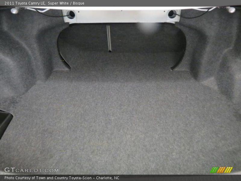 Super White / Bisque 2011 Toyota Camry LE