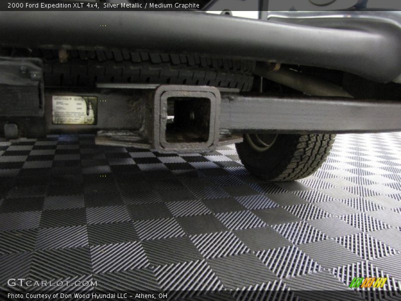 Silver Metallic / Medium Graphite 2000 Ford Expedition XLT 4x4