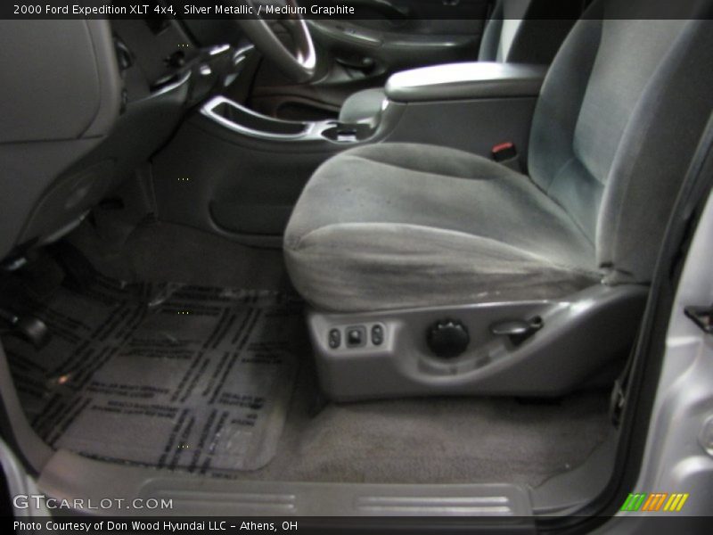 Silver Metallic / Medium Graphite 2000 Ford Expedition XLT 4x4