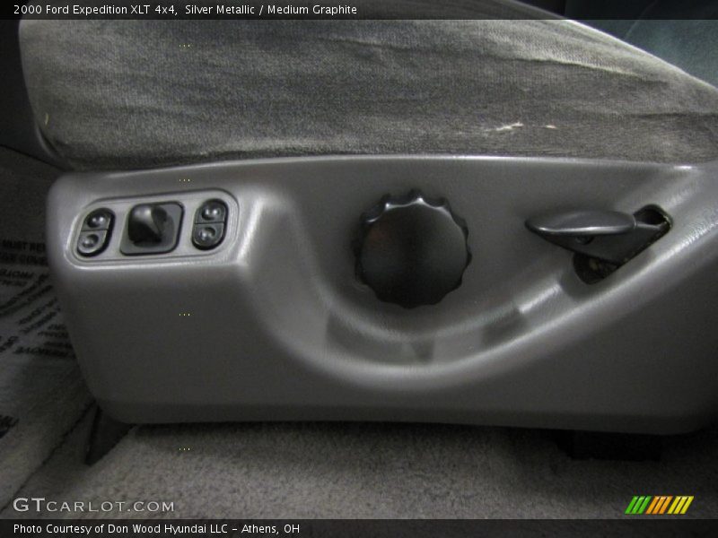Silver Metallic / Medium Graphite 2000 Ford Expedition XLT 4x4