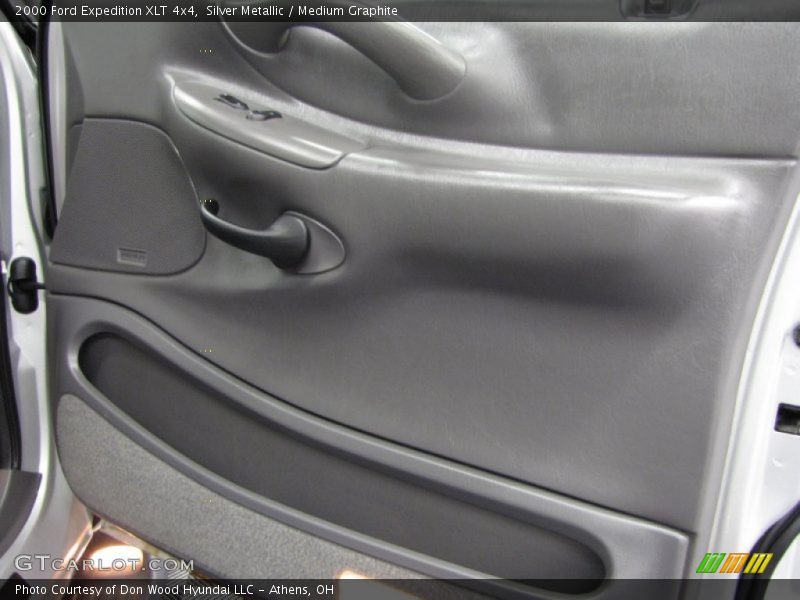 Silver Metallic / Medium Graphite 2000 Ford Expedition XLT 4x4