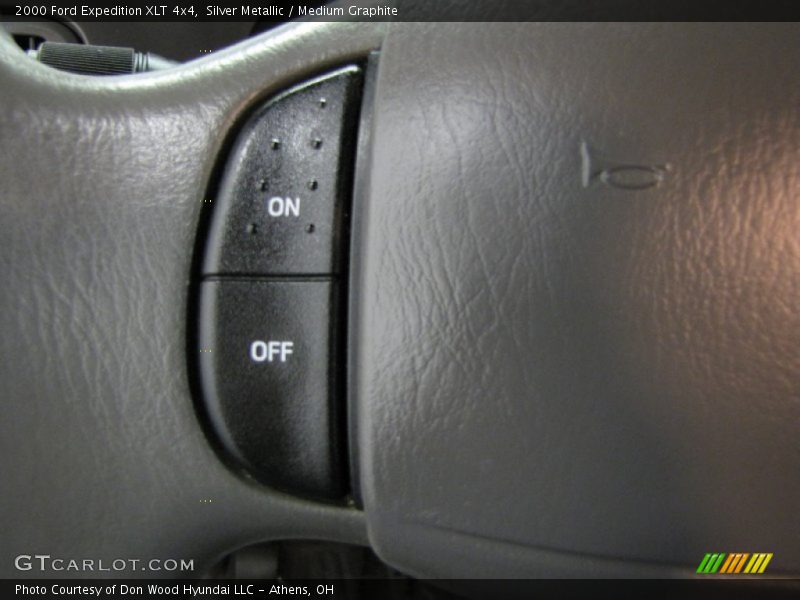Silver Metallic / Medium Graphite 2000 Ford Expedition XLT 4x4