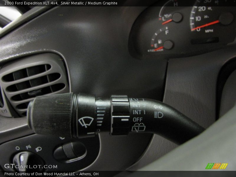 Silver Metallic / Medium Graphite 2000 Ford Expedition XLT 4x4