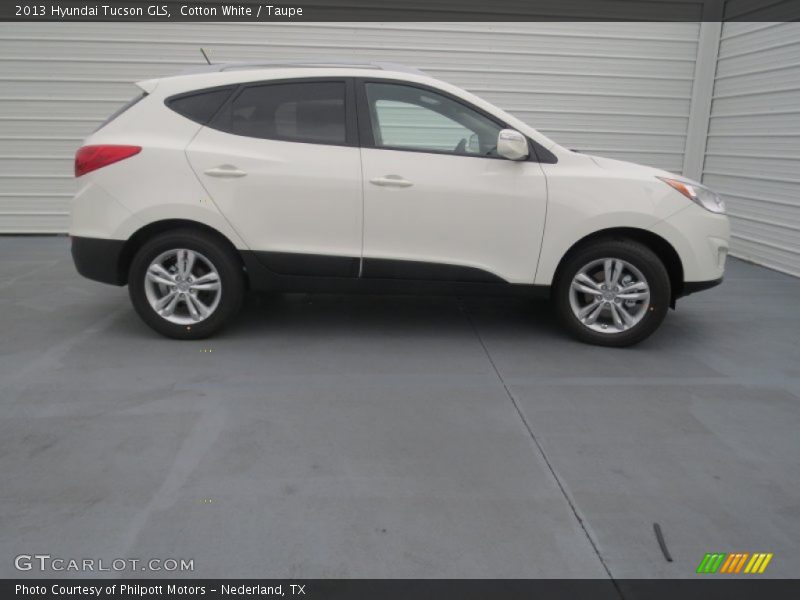 Cotton White / Taupe 2013 Hyundai Tucson GLS