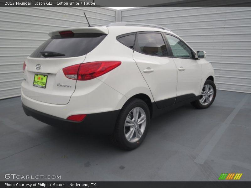 Cotton White / Taupe 2013 Hyundai Tucson GLS